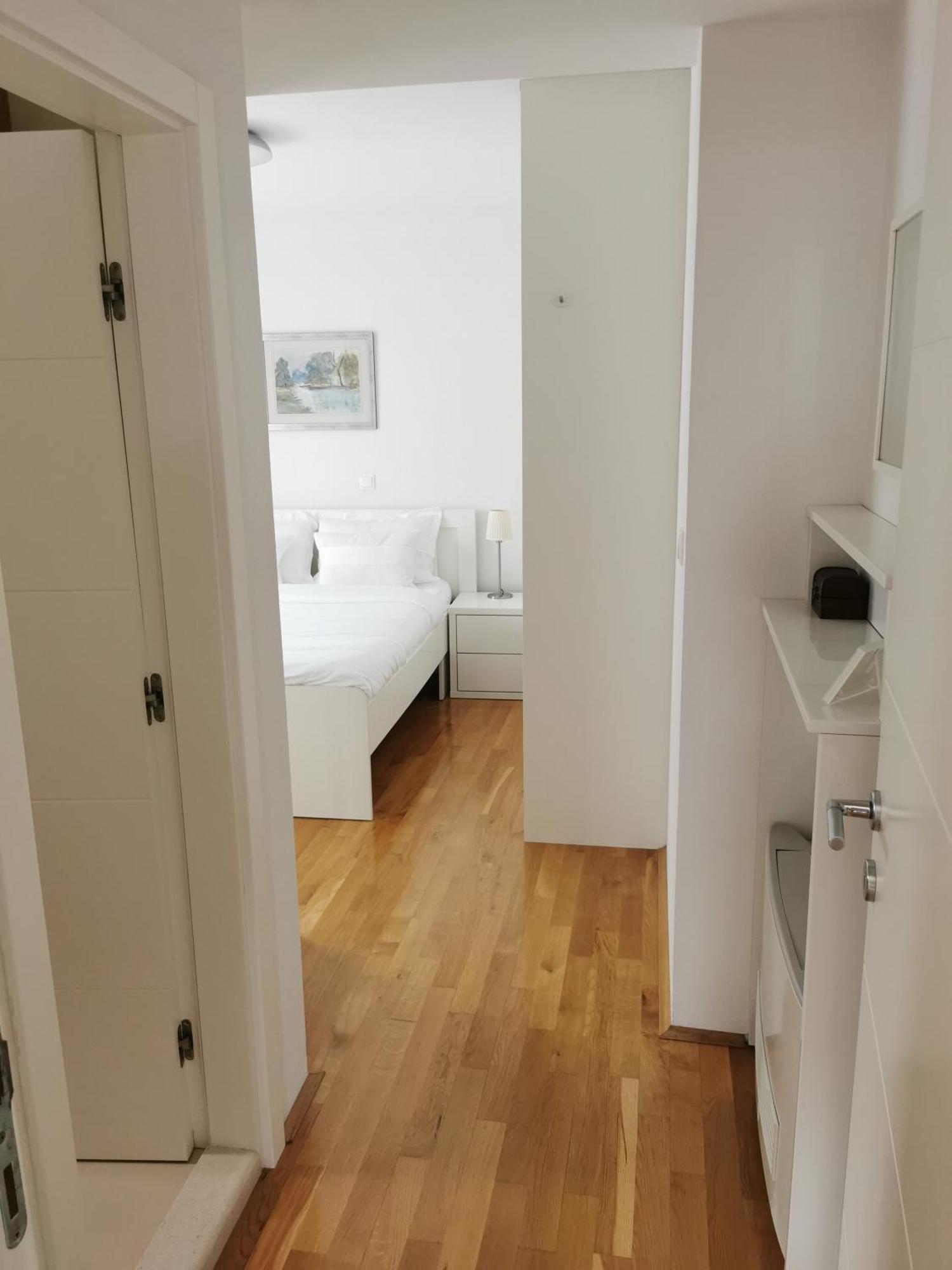 Apartment Dvor - Ap4, Ap5, Ap6 Baska Voda