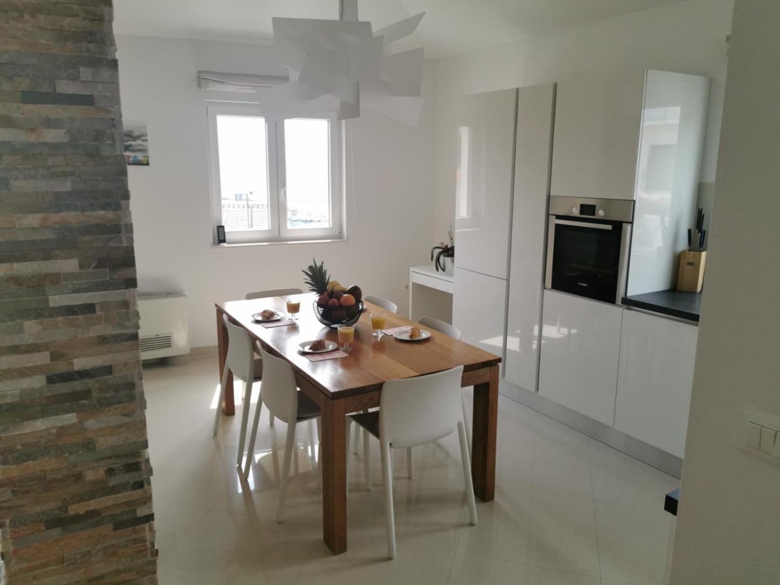 Apartment Dvor - Ap4, Ap5, Ap6 Baska Voda